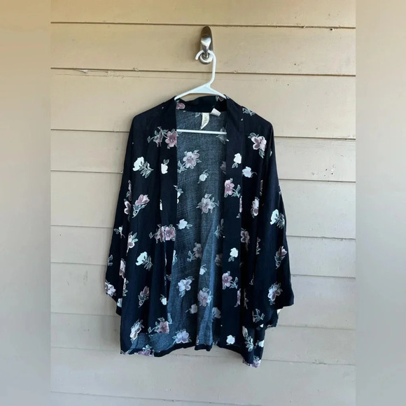 Mimi Chica Floral Kimono / Swim Coverup - Size M - Picture 1 of 4